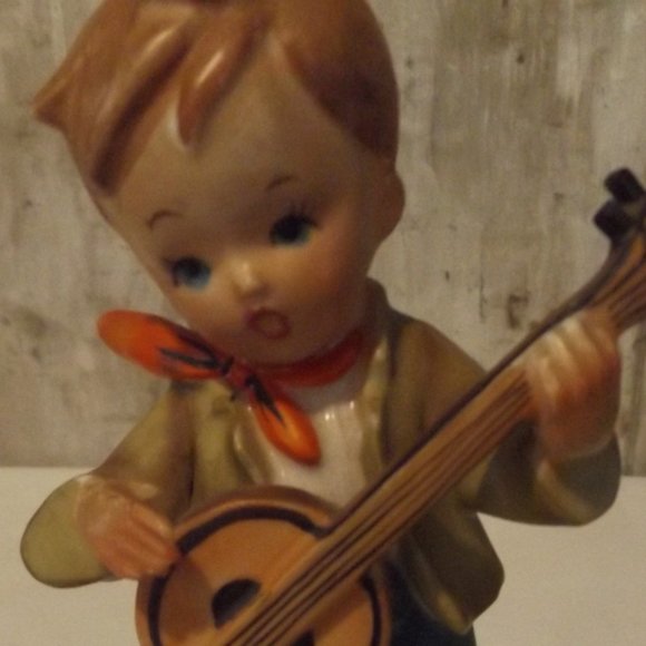 Erich Stauffer Figurine Boy Playing Banjo - Picture 3 of 4